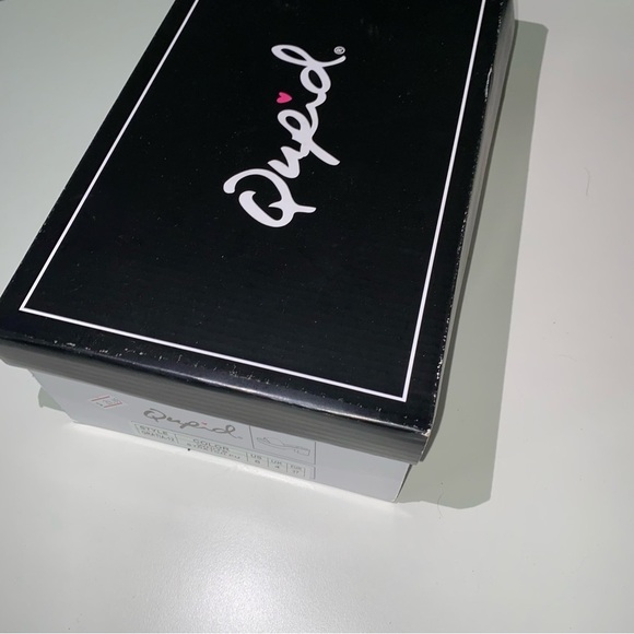 NWT QUPID GRATIA WHITE STRETCH MULES SANDALS SHOES TRENDY POPULAR COMFY SHOE - Picture 4 of 8